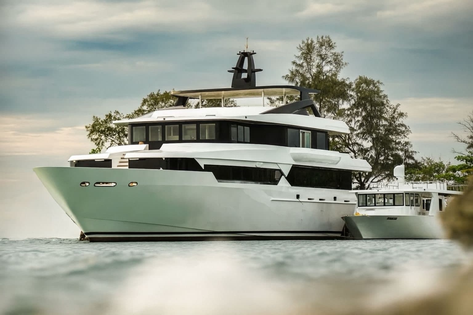 SERAI Ocean Dream yacht front view